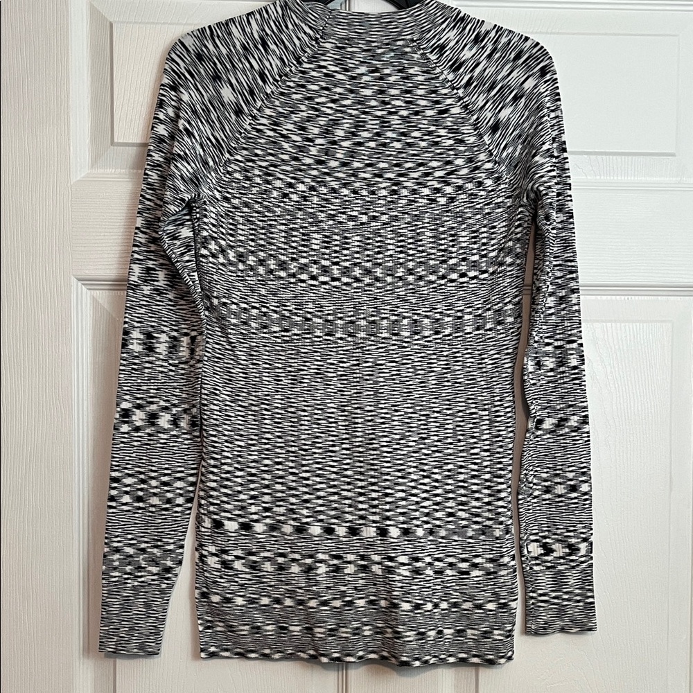 Veronica Beard White and Black Patterned Sweater - Women’s Size M - Contemporary - Picture 2 of 11